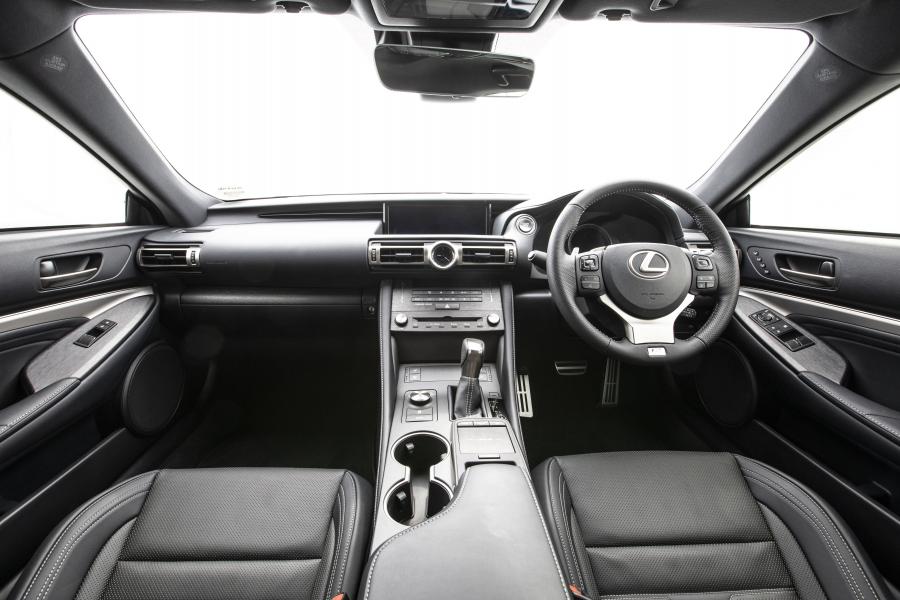 Торпедо Lexus RC350 F-Sport 2019 года  (ZA) (фото 19 из 25)